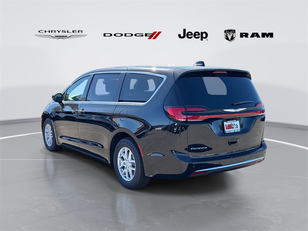 New 2026 Chrysler Pacifica Select Passenger Van