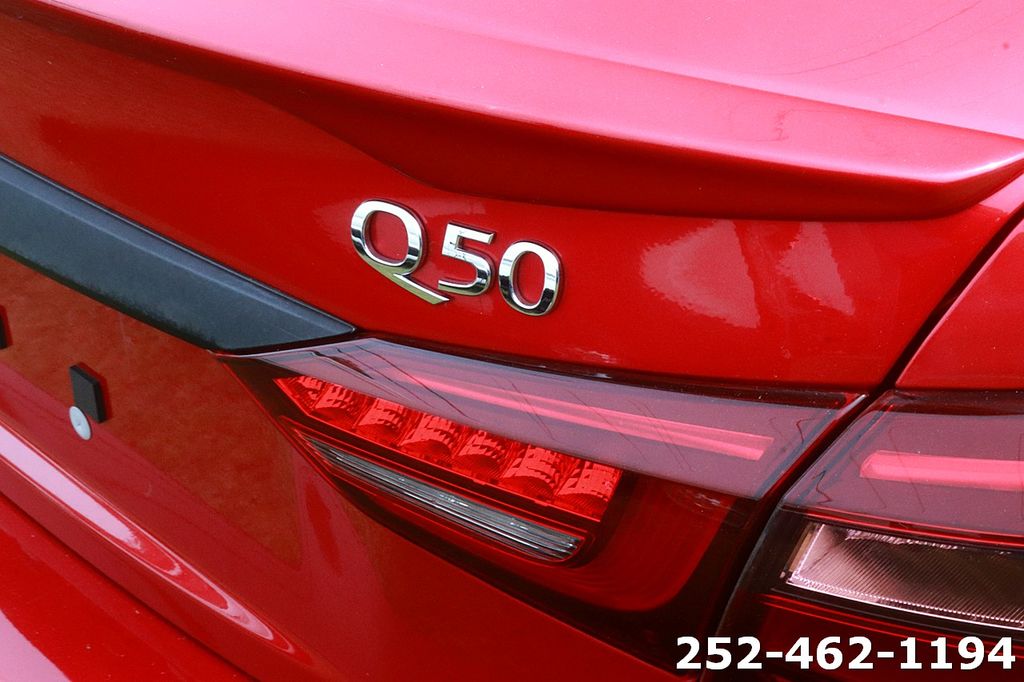 2022 INFINITI Q50 LUXE - Photo 9