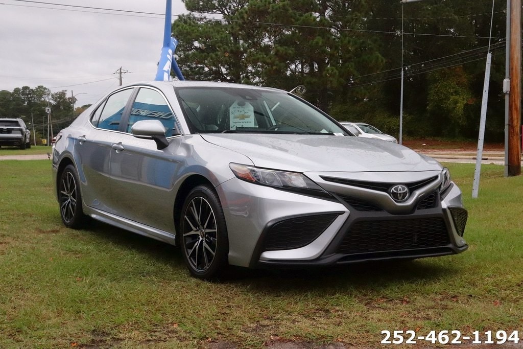 Used 2024 Toyota Camry SE Sedan