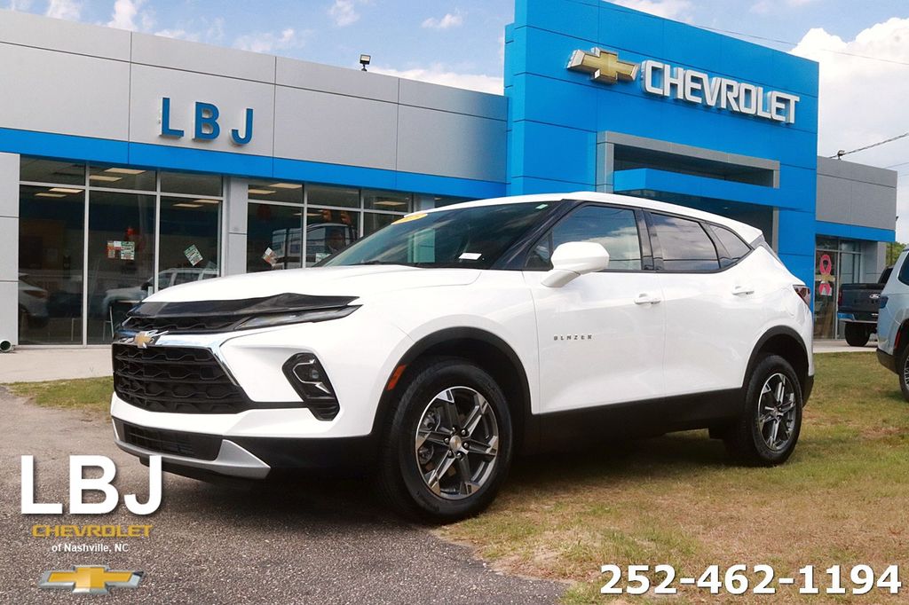 2025 Chevrolet Blazer 2.0T 2LT FWD's photo