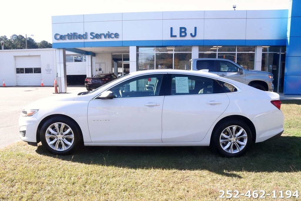 2024 Chevrolet Malibu 1LT photo 3