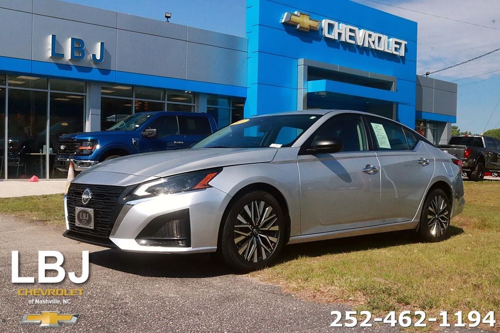 2024 Nissan Altima SV