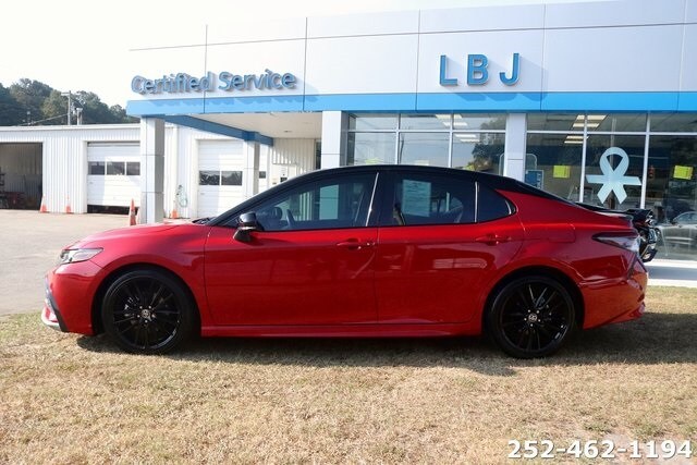 2022 Toyota Camry XSE photo 2