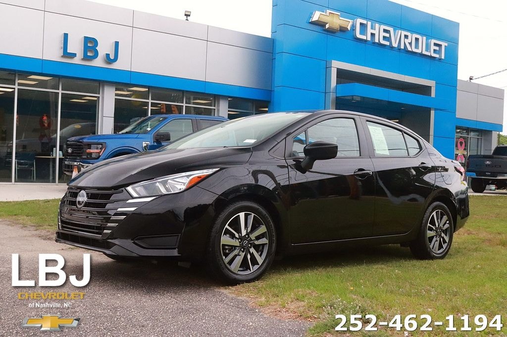 Used 2023 Nissan Versa 1.6 SV Sedan