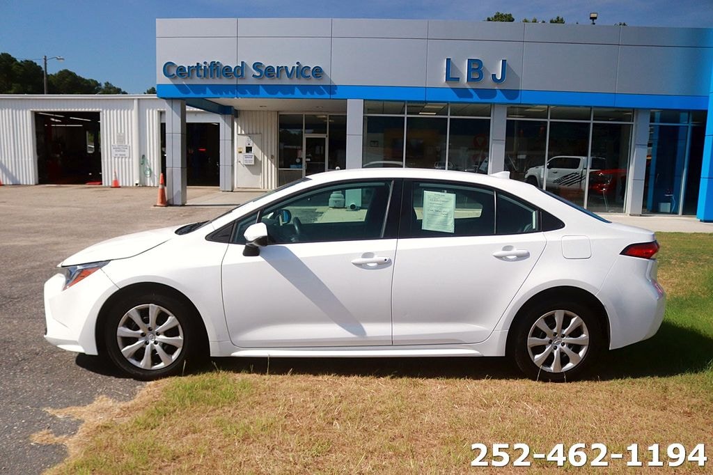 Used 2024 Toyota Corolla LE Sedan
