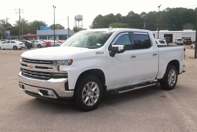 2021 Chevrolet Silverado 1500 LTZ photo 3