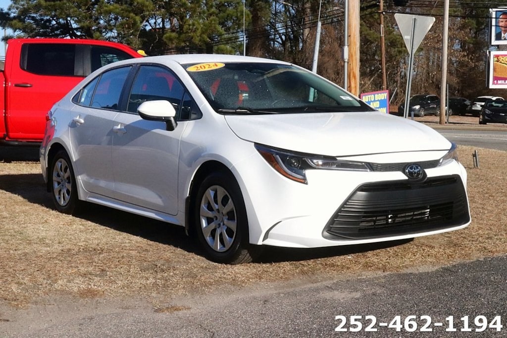 Used 2024 Toyota Corolla LE Sedan