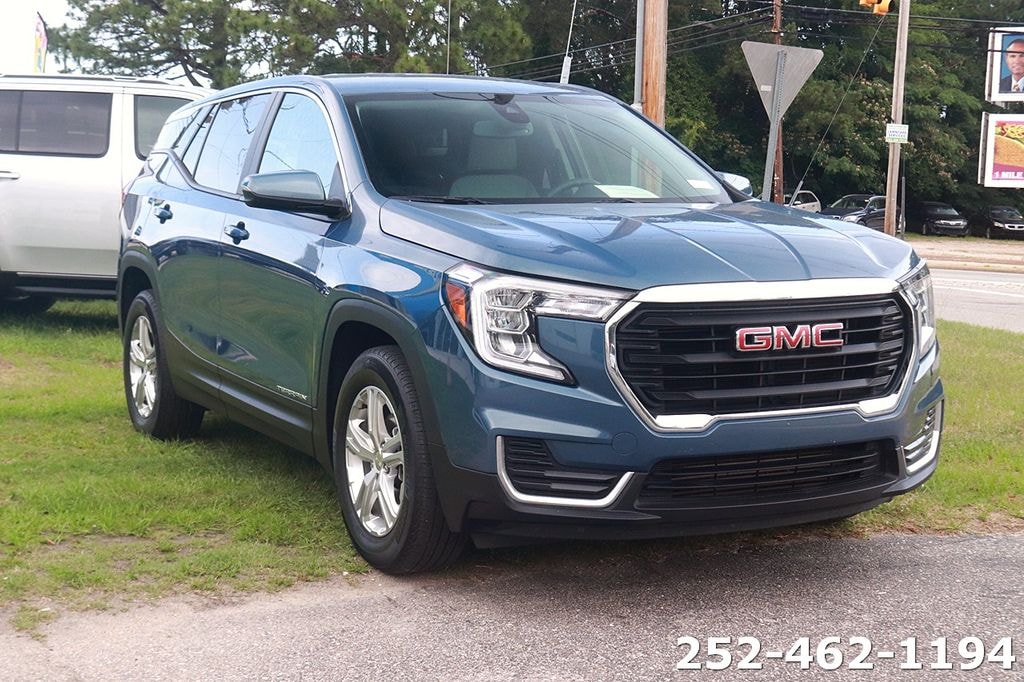 Used 2024 GMC Terrain SLE SUV