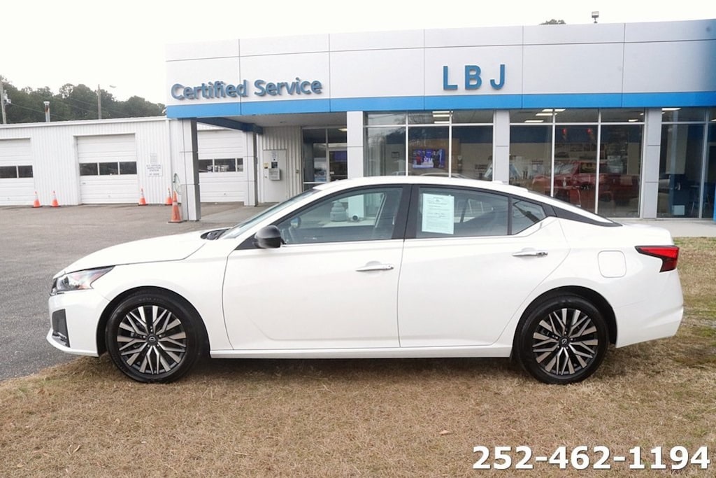 Used 2025 Nissan Altima 2.5 SV Sedan