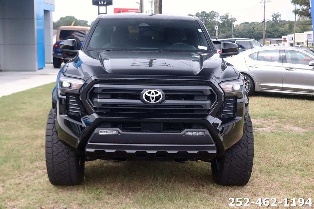 2024 Toyota Tacoma SR5 photo 2