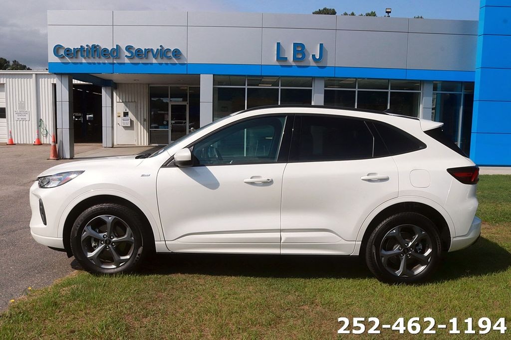 Used 2024 Ford Escape ST-Line Select SUV