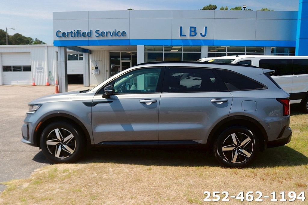 Used 2023 Kia Sorento S SUV
