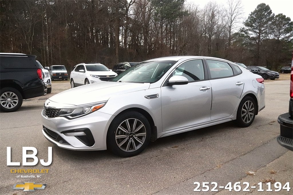 2019 Kia Optima LX's photo