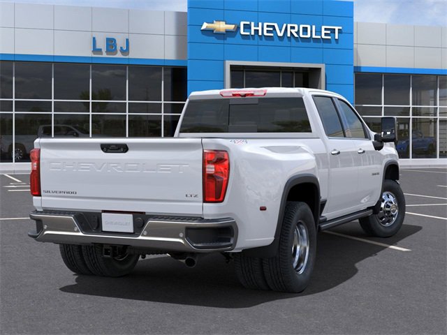 2025 Chevrolet Silverado 3500HD LTZ photo 4