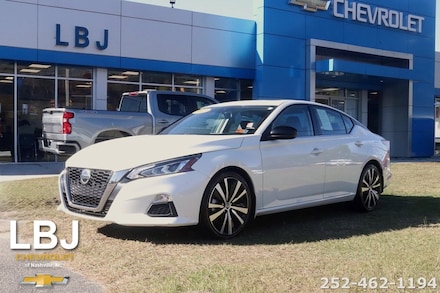 2022 Nissan Altima 2.0 SR Sedan