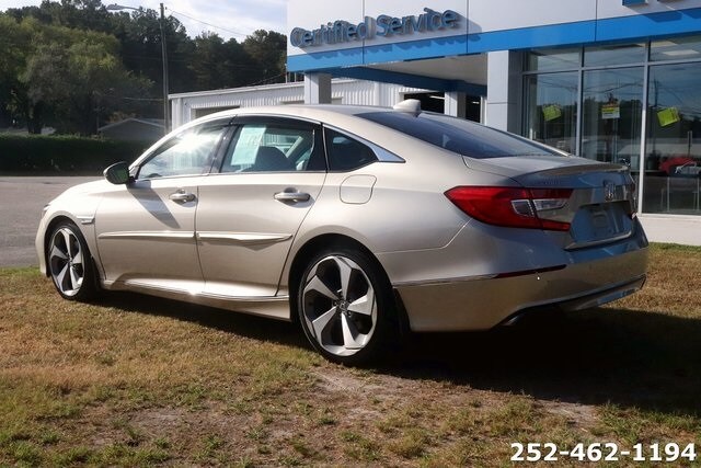 2018 Honda Accord Touring photo 4