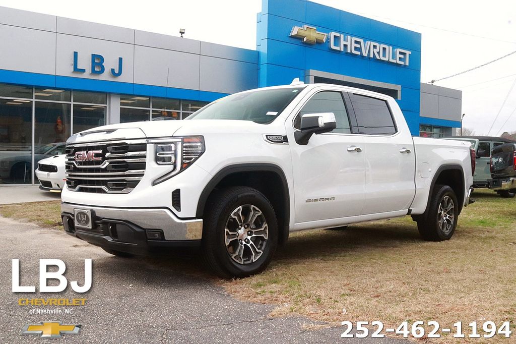 2025 GMC Sierra 4WD Crew Cab Short Box SLT's photo