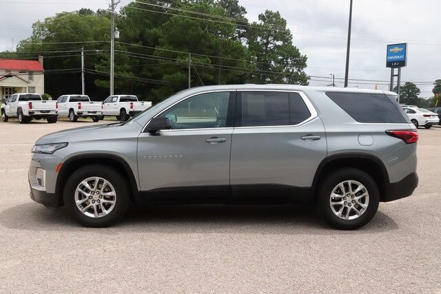 2023 Chevrolet Traverse LS photo 3