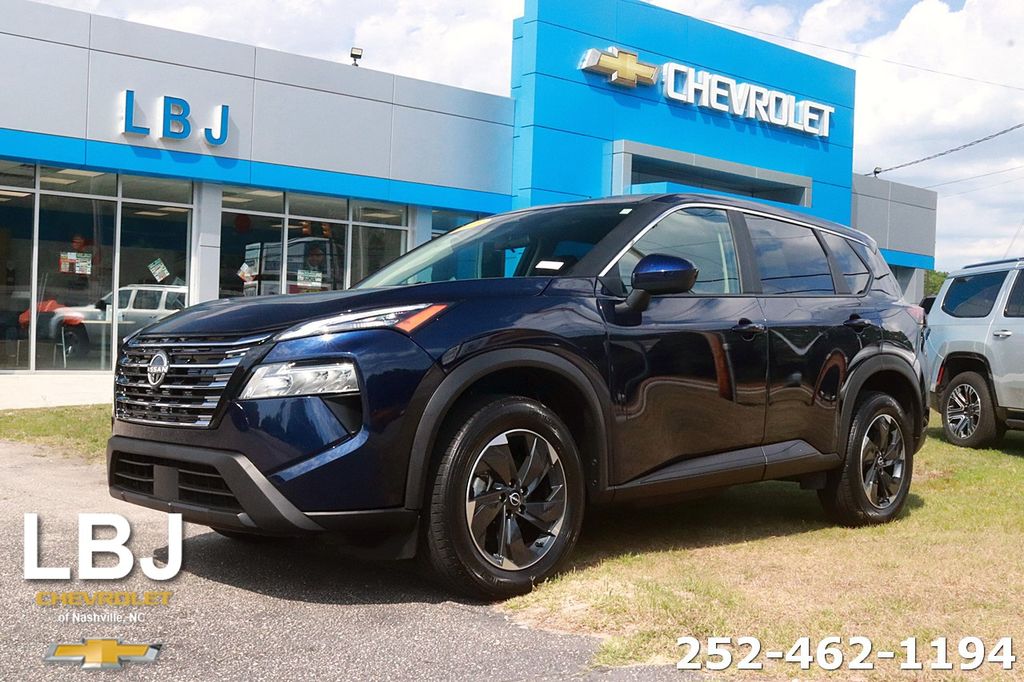 2025 Nissan Rogue SV AWD's photo