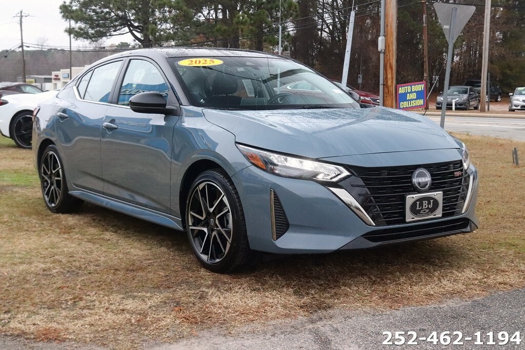 Used 2025 Nissan Sentra SR Sedan