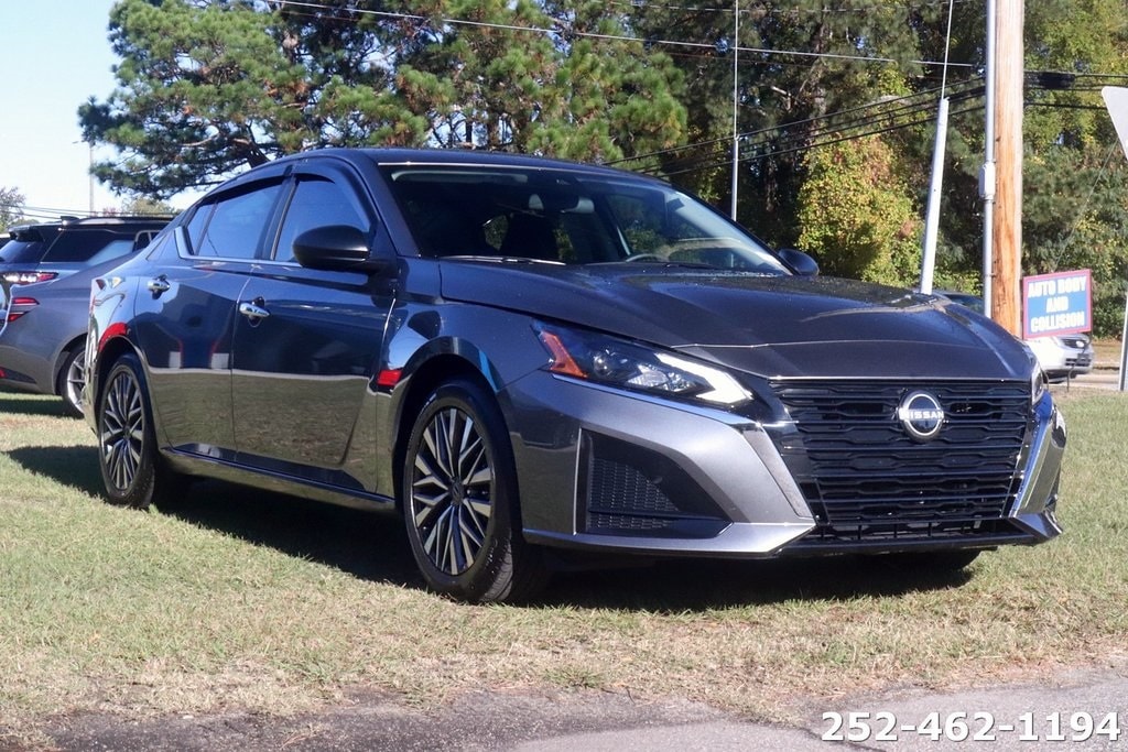 Used 2025 Nissan Altima 2.5 SV Sedan