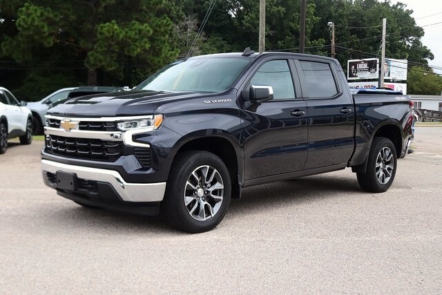 2022 Chevrolet Silverado 1500 LT photo 3