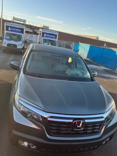 2017 Honda Ridgeline RTL photo 2