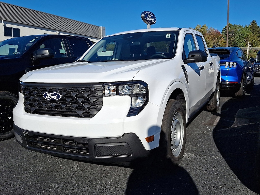 New 2025 Ford Maverick XL TRUCK