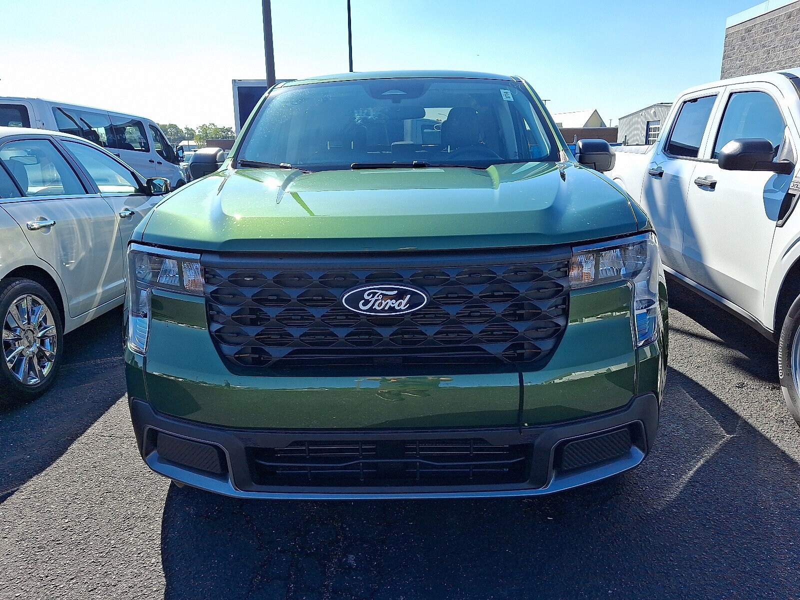 2025 Ford Maverick XLT photo 2