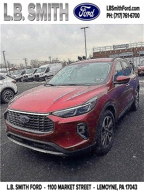 2023 Ford Escape Platinum's photo