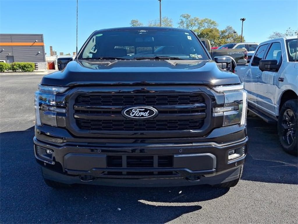 New 2025 Ford F-150 Lariat TRUCK
