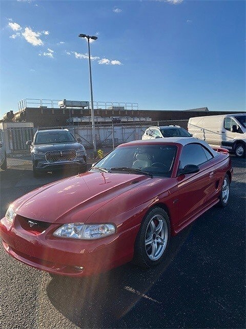 1996 Ford Mustang GT Convertible photo 3