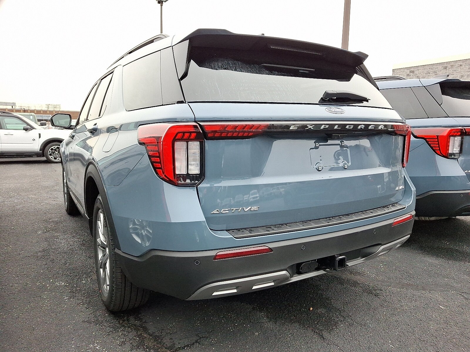 2026 Ford Explorer photo 3