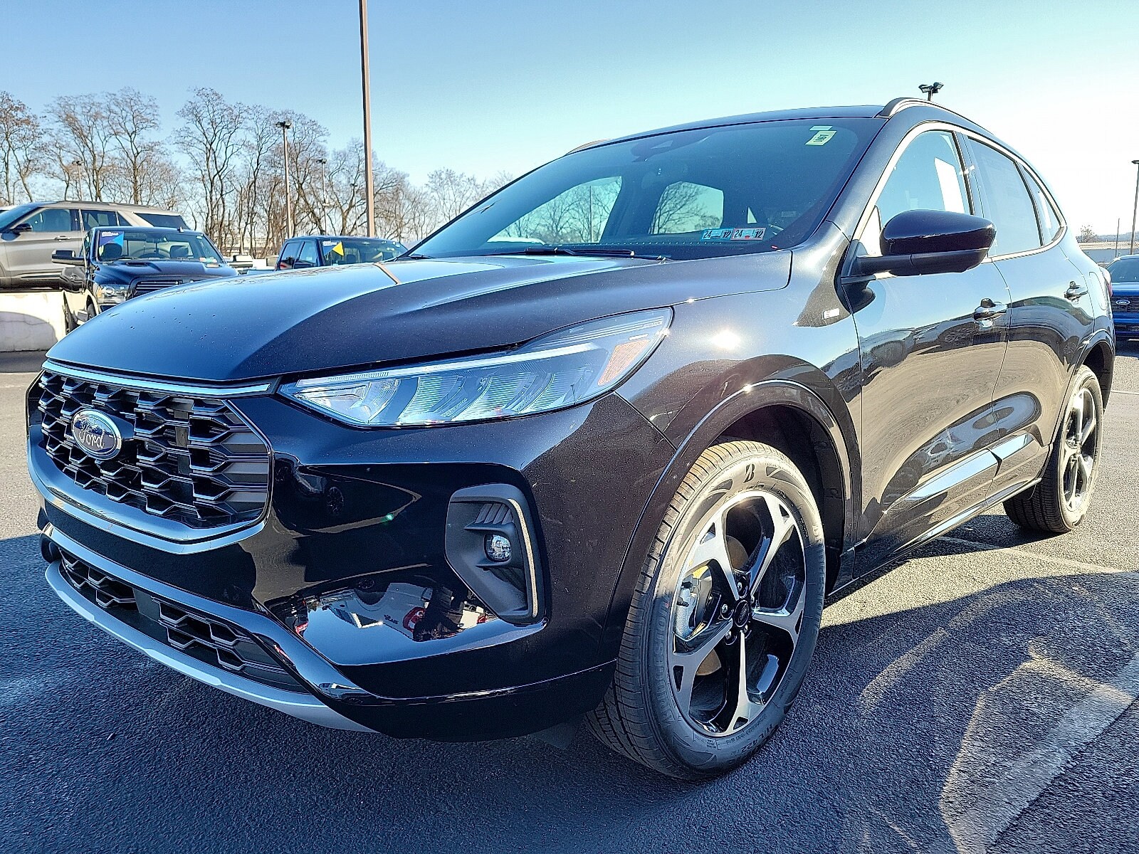 2024 Ford Escape ST-Line Select photo 3