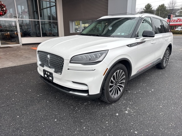 2023 Lincoln Aviator Base's photo