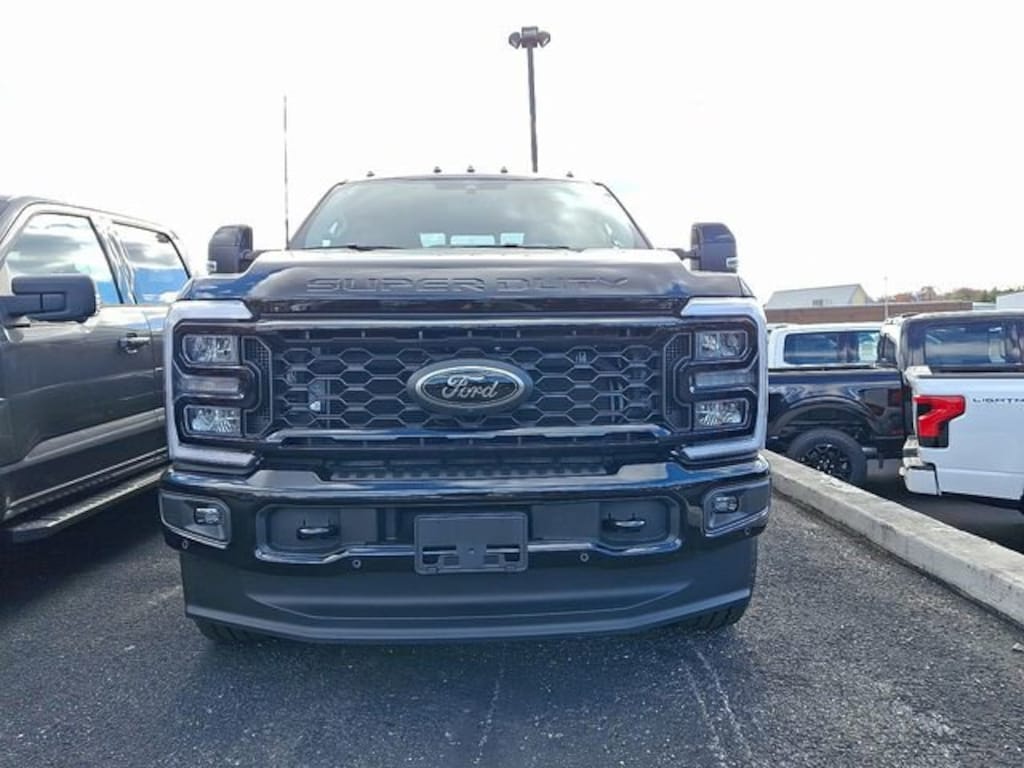 New 2026 Ford Super Duty F-350 Lariat TRUCK