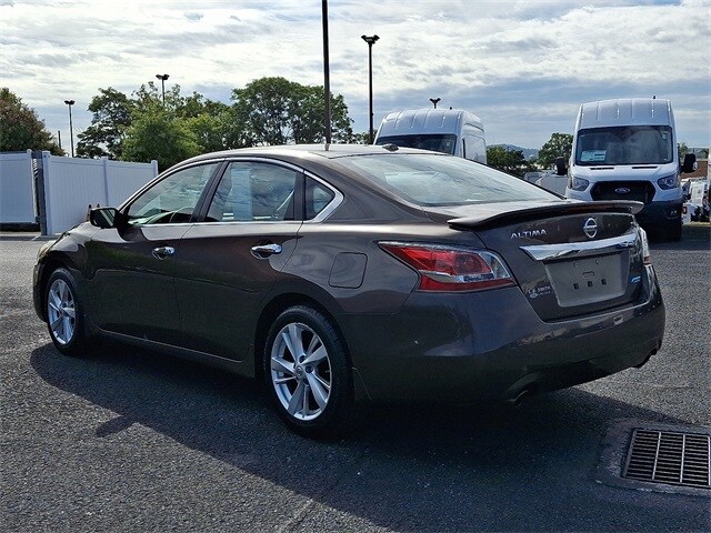 2014 Nissan Altima 2.5 SV photo 2