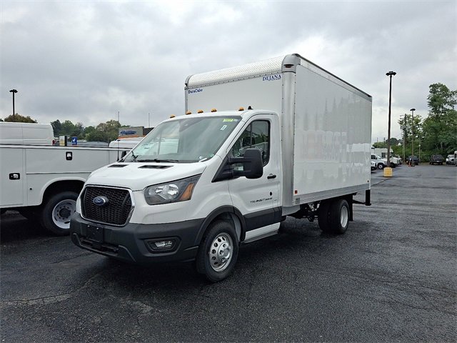 2025 Ford Transit Chassis Cutaway Van photo 3