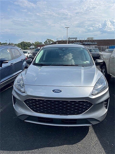 2022 Ford Escape SE photo 2