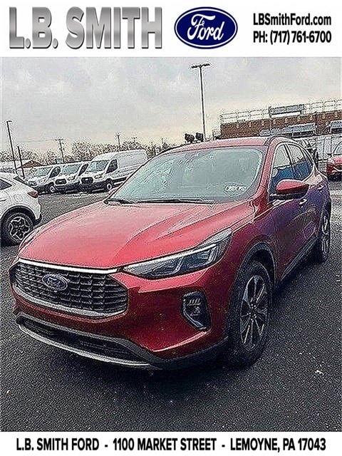2023 Ford Escape Platinum's photo