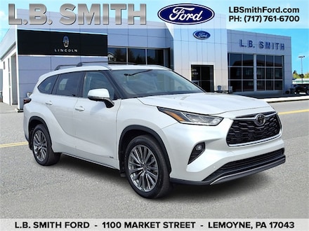 2025 Toyota Highlander Hybrid XLE SUV