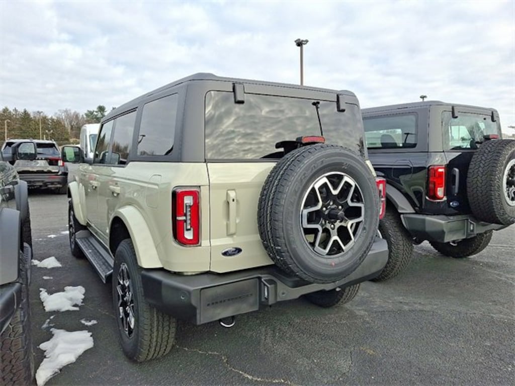 New 2025 Ford Bronco Outer Banks SUV