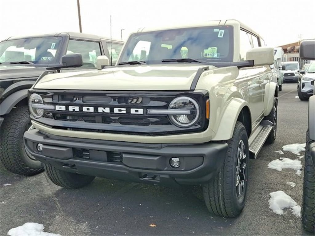 New 2025 Ford Bronco Outer Banks SUV