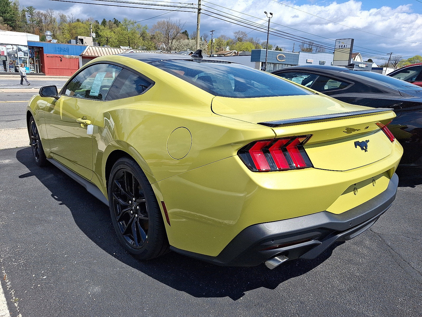 2025 Ford Mustang EcoBoost Premium Fastback - Photo 4