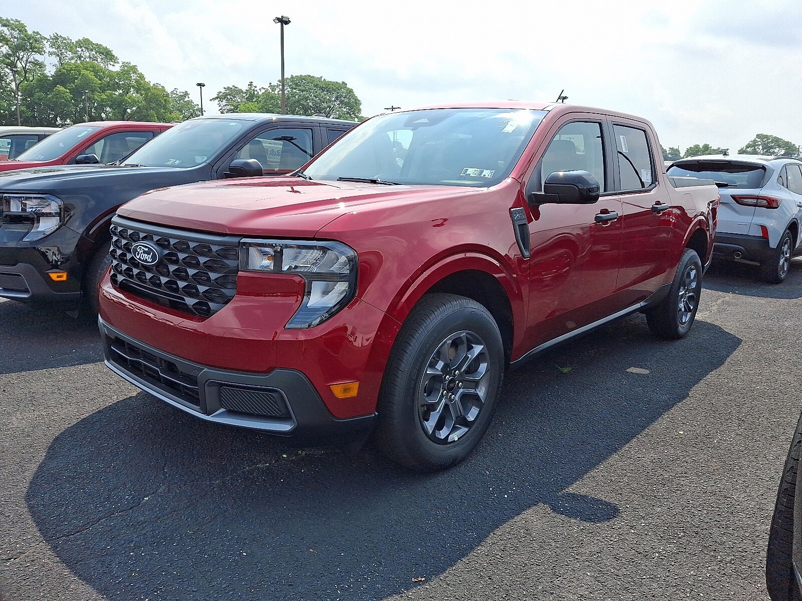 2025 Ford Maverick XLT photo 2
