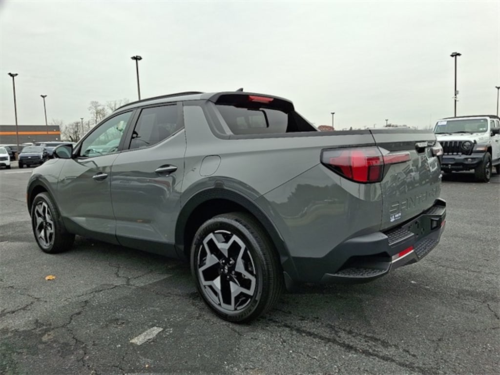 Used 2024 Hyundai Santa Cruz Limited Truck
