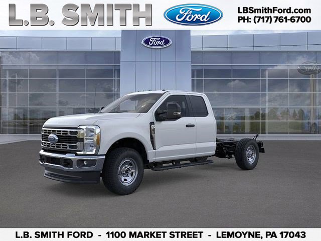2026 Ford F-350 XL 4x4 SuperCab 168-In SRW's photo