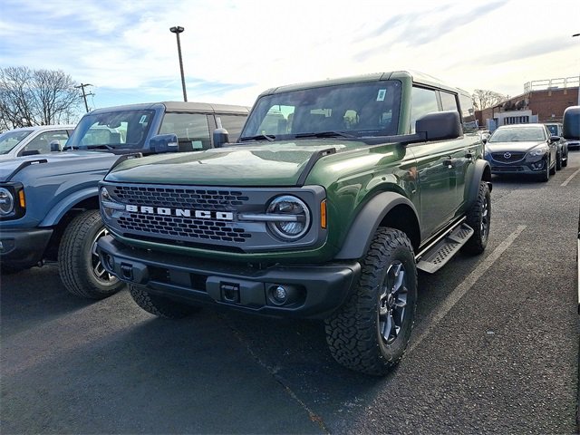 2025 Ford Bronco Badlands photo 3