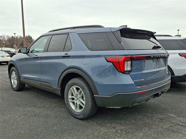 2026 Ford Explorer photo 2