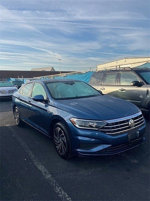 2020 Volkswagen Jetta SEL photo 3